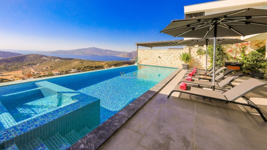 Kaş ve Kalkan Çevresinde Çocuklarınızın da rahat edeceği Çocuk Havuzlu Kiralık Villalar | Villa Kirala | TÜRSAB ÜYE ACENTA